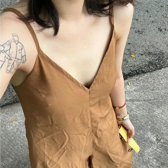 cos wide leg vshape jumpsuit - Picture 1 of 3